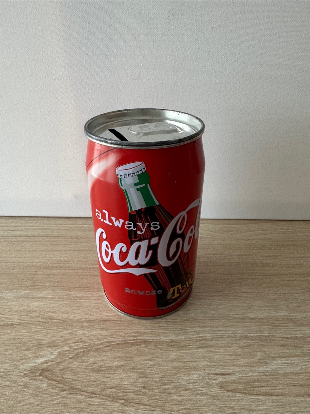 Vintage 1999 Coca-Cola Can Shaped Coin Bank Giftco Coke Advertising 5.5”